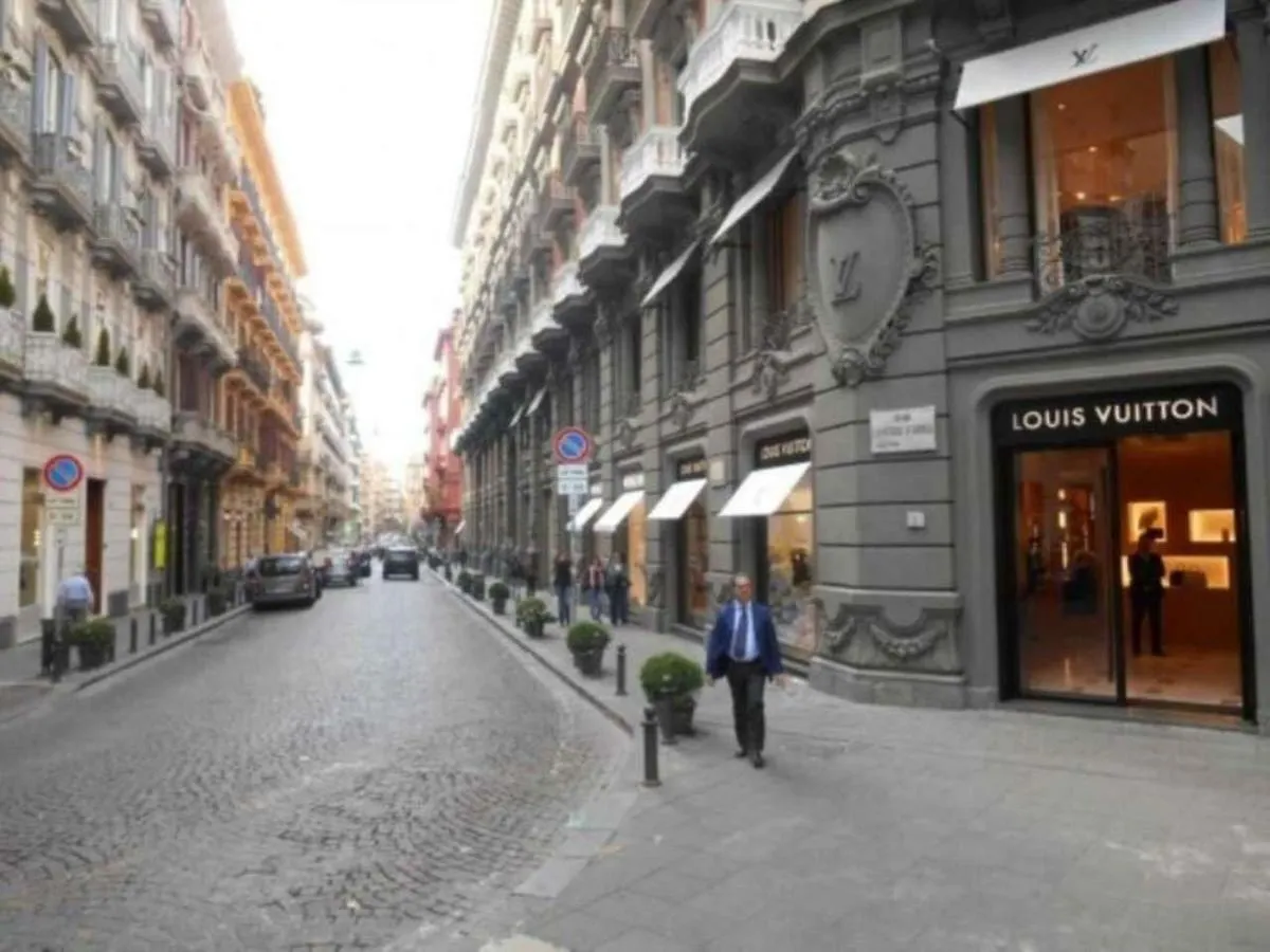 Fv Studios Chiaia Naples Italy