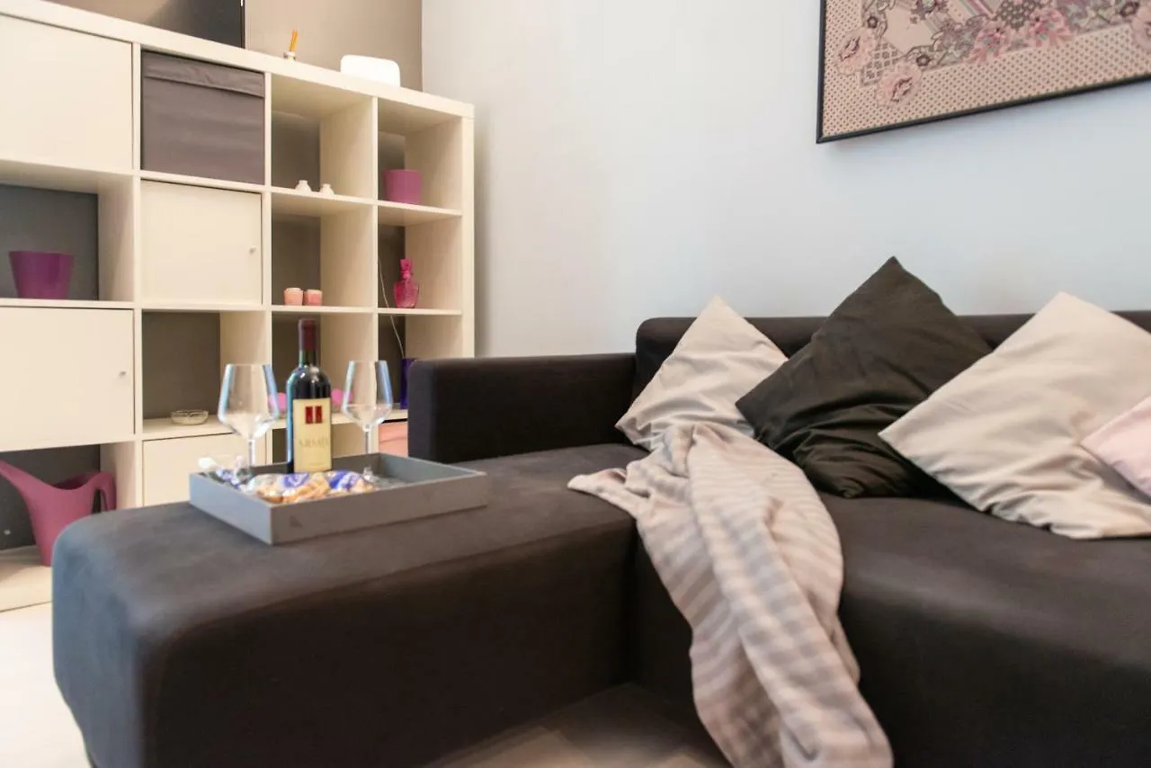 Fv Studios Chiaia Naples Holiday home